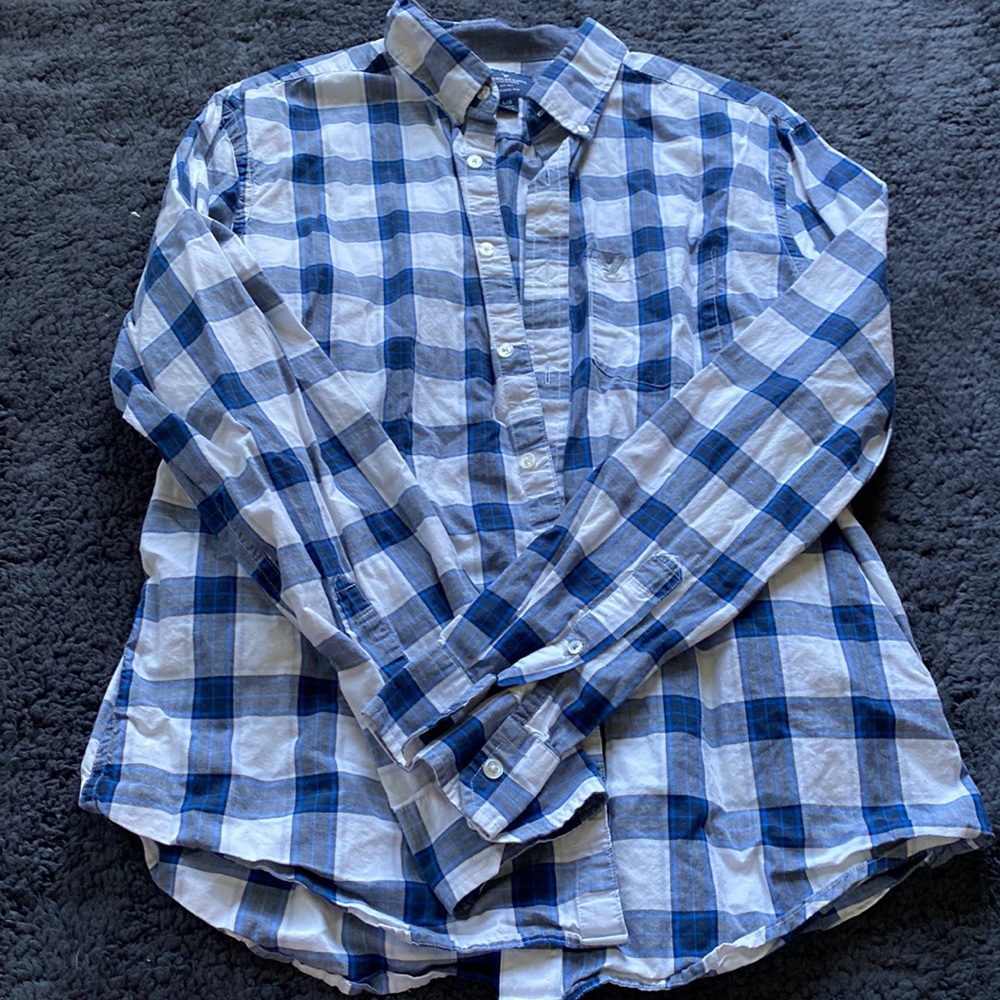American eagle button down